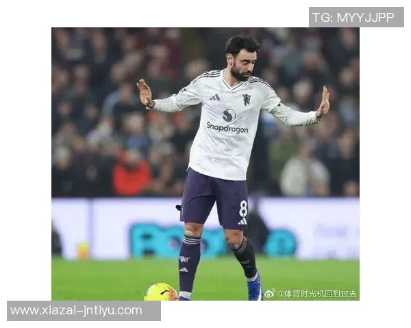 B费助力库尼亚适应压力并加练默契展现葡语球员团结精神 B费助力库尼亚适应压力并加练默契展现葡语球员团结精神